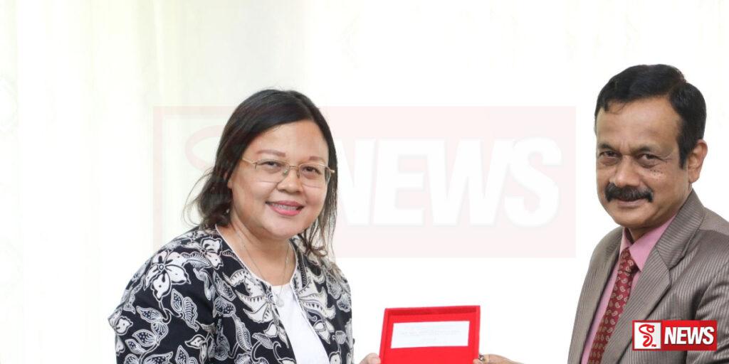 ඉන්දුනීසියානු ශ්රී ලංකා තානාපති සහ මධ්යම පළාත් ආණ්ඩුකාරවරයා අතර සුහද හමුවක්