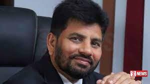 මන්ත්රීවරයෙක් රත්රං තොගයක් සමග අත්අඩංගුවට