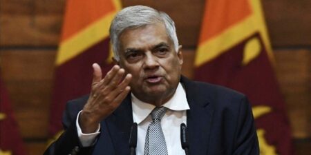 “එකෙක්වත් බාරගත්තේ නැති රටක් මම ගත්තේ.”-ජනපතිගෙන් සැර කතාවක් (වීඩියෝ)