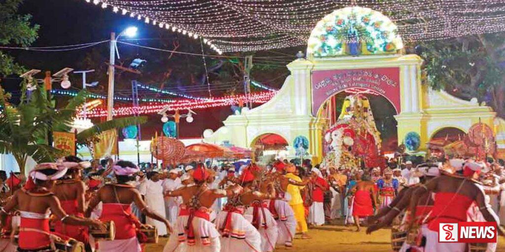 කතරගම ඇසළ පෙරහැර තෙවන දිනය අද