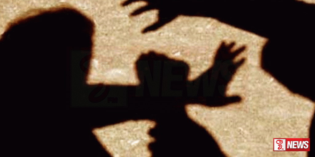 සැමියකු සිය බිරිඳගේ පාදය වෙන්වන්නට කපයි