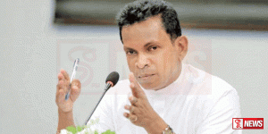 ජනක වක්කුඹුර මහතා අමාත්යංශ කිහිපයක වැඩ බලන අමාත්යවරයා ලෙස