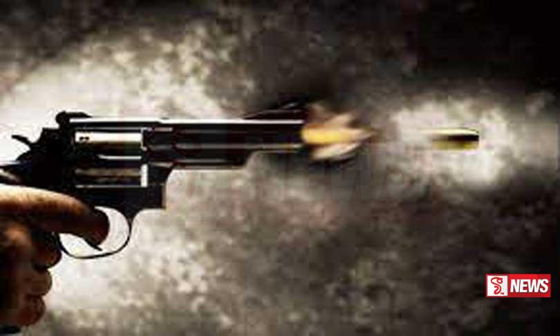 සීනිගම දේවාලය අසල වෙඩි තැබීමක්