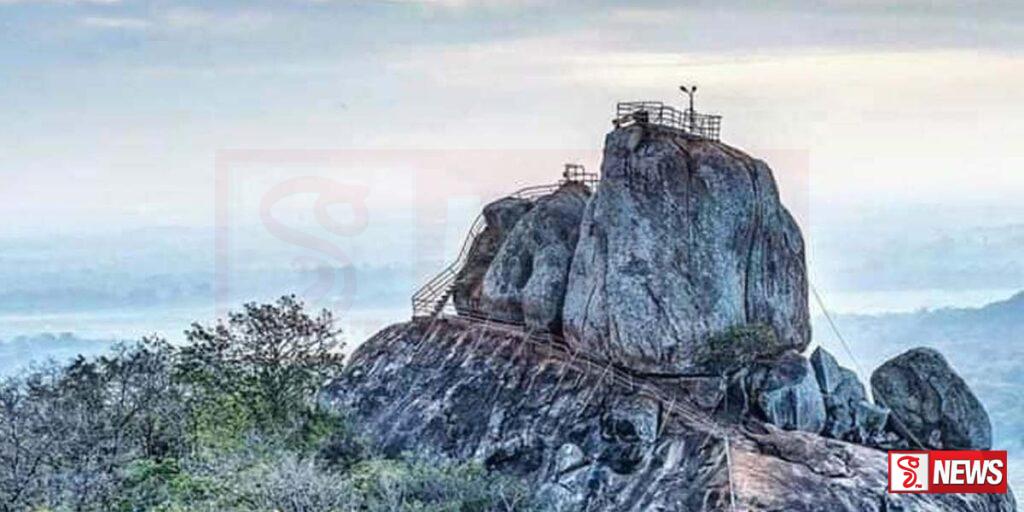 වල්පොල රතනසාර පාසැල් මාවතේ ” මිහින්තලා අනුරුවක් ”