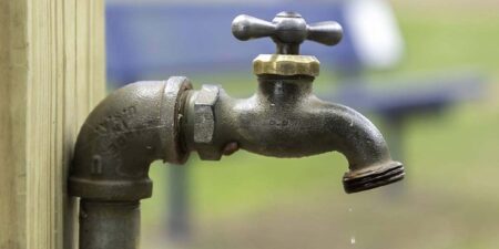 ප්රදේශ කිහිපයකට හෙට දිනයේ ජල සැපයුම අත්හිටුවයි