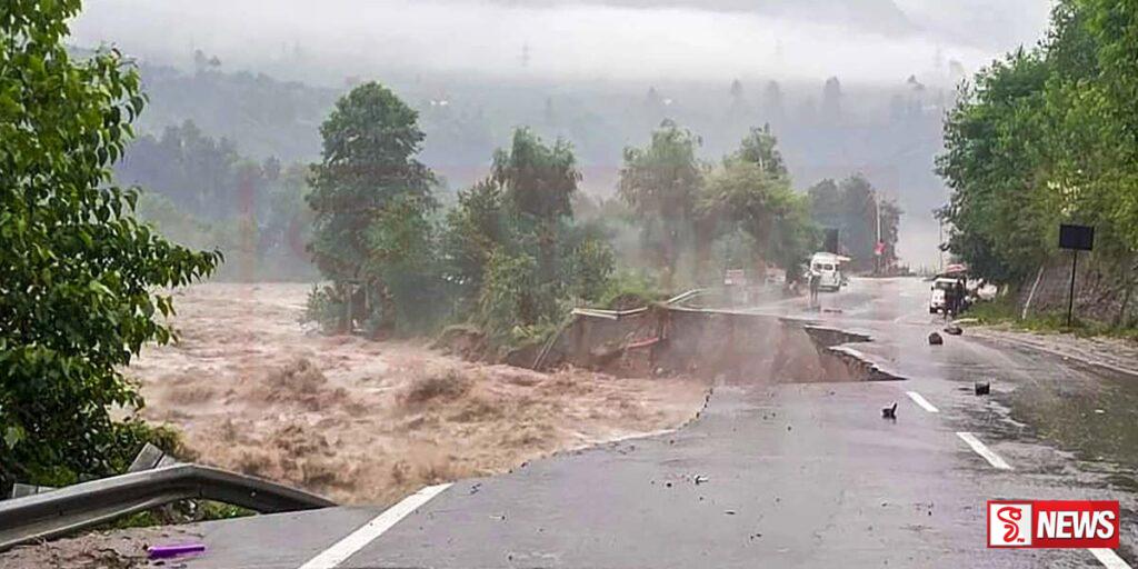 දිල්ලි නගරය ආශ්රීතව මිලිමීටර් 153ක දැඩි වර්ෂාපතනයක්