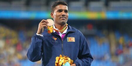 ලෝකඩ පදක්කමෙන් ලක්මව සැරසීමට දිනේෂ් සමත් වෙයි