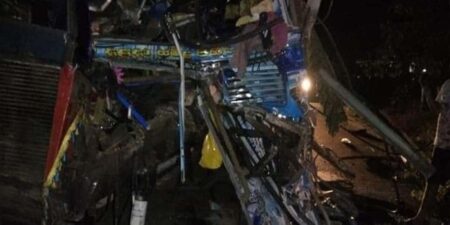 අඹන්පොල සිදු වූ බස් රථ අනතුරකින් දෙදෙනෙකු ජීවිතක්ෂයට