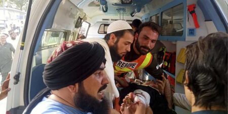 පාකිස්ථානයේ දේශපාලන රැළියක පිපිරීමකින් 44 ක් මරුට