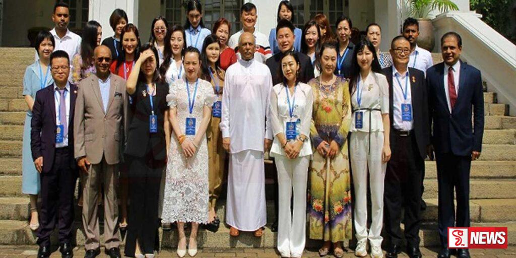 ප්රමුඛ පෙළ් චීන ආයෝජකයින් පිරිසක් දිවයිනට