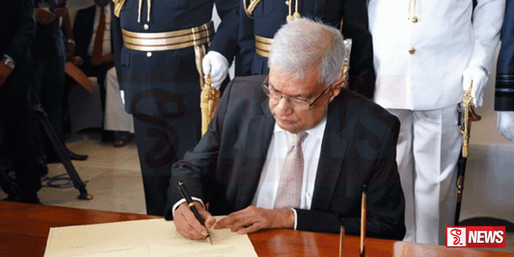 ජනපතිගෙන්  ගිවිසුම් පහකට අත්සන්