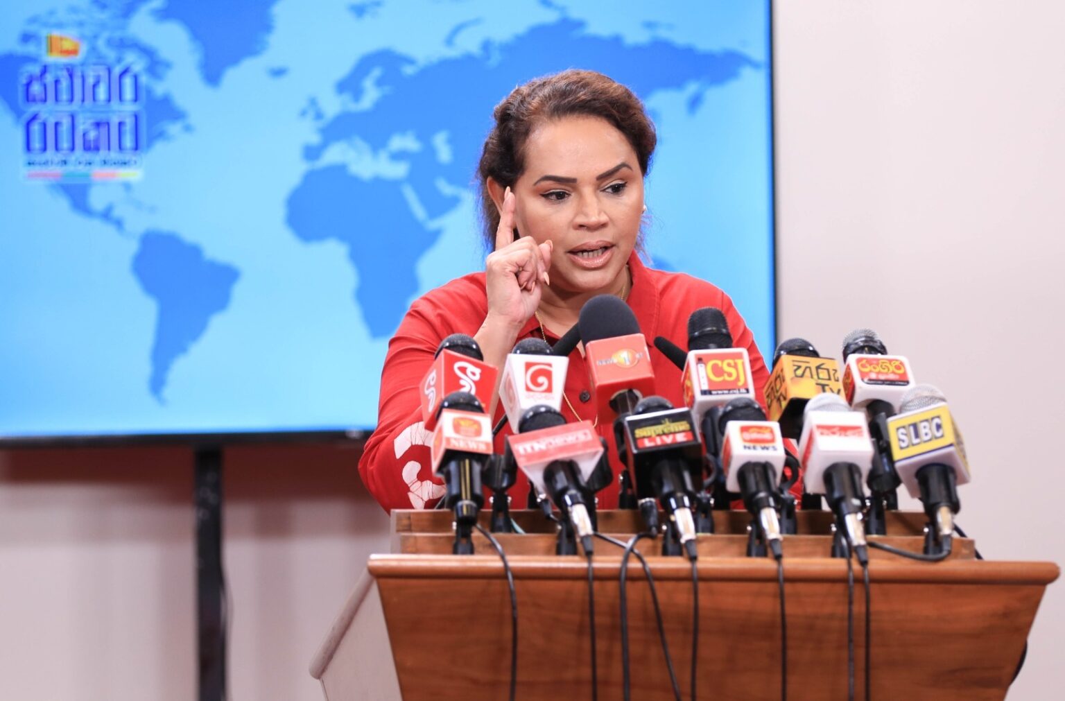 ඇමරිකානු ඩොලර් මිලියන 800ක ආදායමක්