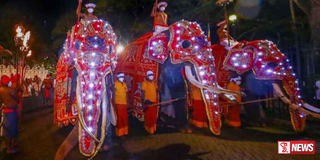 මහනුවර  අවසන් රන්දෝලී මහා පෙරහැර අද