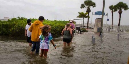 ෆ්ලෝරීඩා ප්රාන්තයට ඉඩාලියා සුළි කුණාටුවෙන් දැඩි බලපෑමක්