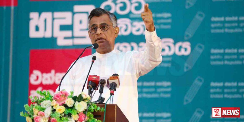 දැන් තියෙන්නෙ තියෙන දේපළක් හරි විකුණලා දරුවෝ රට යවන ප්රවණතාවක්