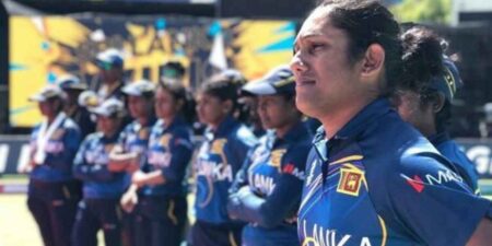 කාන්තා ක්රිකට් කණ්ඩායම එංගලන්තය බලා පිටත්ව යෑමට නියමිතයි