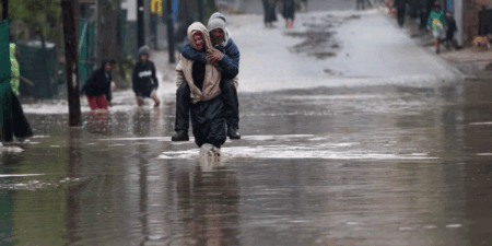 දකුණු අප්රිකාවේ ගංවතුර තත්ත්වයෙන් 11 දෙනෙකු මරුට