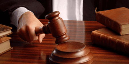 ප්රසිද්ධ ගායකයෙක් අධිකරණයේදී වරද පිළිඅරන්