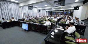 ඇඹිලිපිටිය මහවැලි ඉඩම්වල මැණික් ගැරීමට අවසර දෙයි ද?