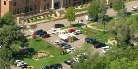 බන්ධනාගාරයක රැඳවියන් 100 ක් නැවත සිර මැදිරි වෙත යාම ප්රතික්ෂේප කරයි