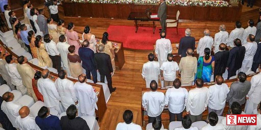 කැබිනට් මණ්ඩලය අයවැයට පෙර යළිත් සංශෝධනය කිරීමේ සුදානමක්