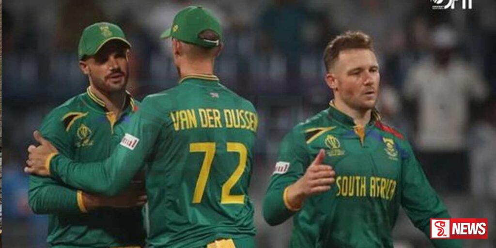 ඩි කොක්ගෙන් වාර්තාවක් – දකුණු අප්රිකාවට දැවැන්ත ජයග්රහණයක්