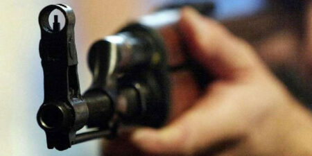 අහුංගල්ලේ වෙඩි තැබීමෙන් මාස 4ක බිළිඳා මව සහ පියා රෝහලට