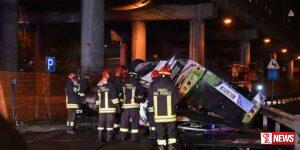 බස් අනතුරකින් ළමුන් දෙදෙනෙකු ඇතුළු 21 දෙනෙකු ජීවිතක්ෂයට