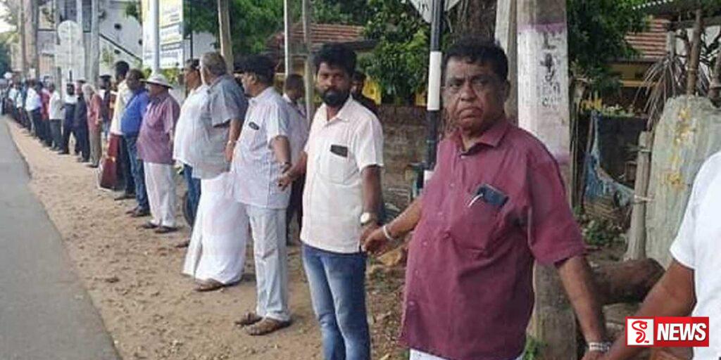 මුලතිව් මහේස්ත්රාත්වරයාට යුක්තිය ඉල්ලා යාපනයේ මිනිස් දම්වැලක්