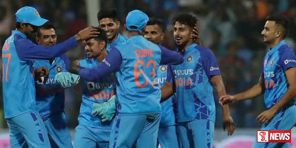 ප්රබල ඕස්ට්රේලියානුවන් පරදා සත්කාරක ඉන්දීය කණ්ඩායමට තියුණු ජයක්