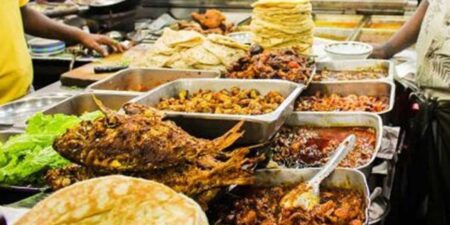 තරු හෝටලේ සාදයේ කෑම නිසා සිය ගණනක් රෝහලේ