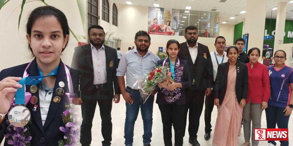 චෙස් ඇදලා ලක්මව රිදියෙන් සැරසූ දෙසදි දිවයිනට