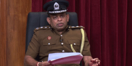 පොලිස්පති හදිසියේ පොලිසි වලට එයි