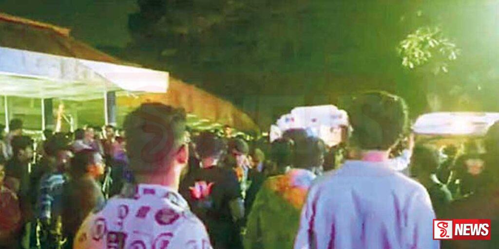 ඉන්දියාවේ සංගීත ප්රසංගයක් අතරතුර ඇති වූ තෙරපීමකින් සිසුන් සිව්දෙනෙකු මියයයි