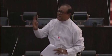 “දරුවන්ට නුසුදුසු ආහාර ලබා දෙන්නේ නැහැ.”-අධ්යාපන ඇමති