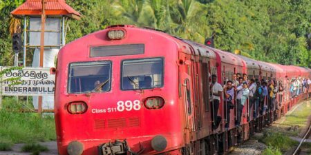 ප්රධාන මාර්ගයේ දුම්රිය ධාවනය යතා තත්ත්වයට පත් කෙරේ