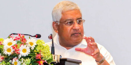 “අවශ්ය අවස්ථාවලදී තුවක්කු පාවිච්චි කරන්න.”-ඇමති ටිරාන් (වීඩියෝ)