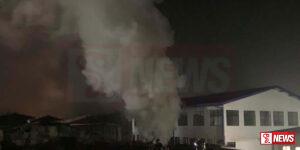 හෝමාගම කර්මාන්තපුරයේ කර්මාන්ත ශාලාවක දුමාරයක්