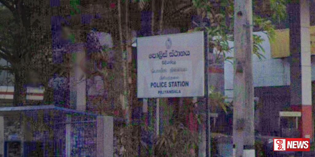 රංගන ශිල්පිනියකට හදි කරන්න ගිය ත්රීරෝද රථ රියදුරු