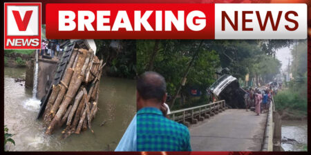 කොටන් ලොරියක් එක්ක හුලංදා පාලම කඩා වැටෙයි Hulandawa Bridge