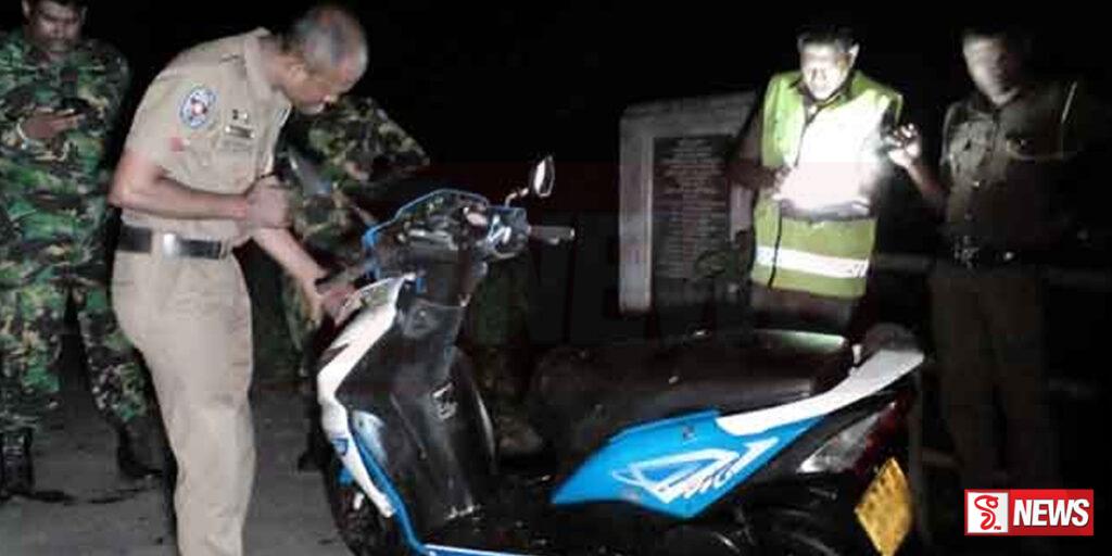 දියේ ගිල්වූ ස්කූටිය