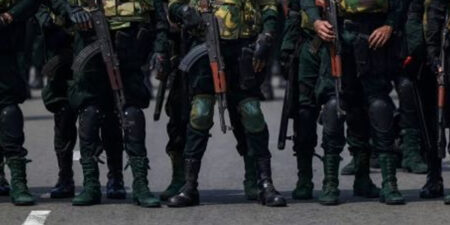 හමුදාවේ අයගේ පැටිකිරිය සොයයි