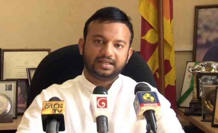 “මෛත්රි රට ගිය එක සැකයි.”-කවින්ද