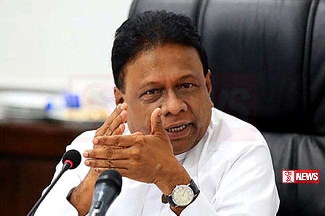 V8 දෙන්න ඕනෙ නෑ-සමහර මන්ත්රීලා ගැන ටිකක් බලන්න ඕන (වීඩියෝ)