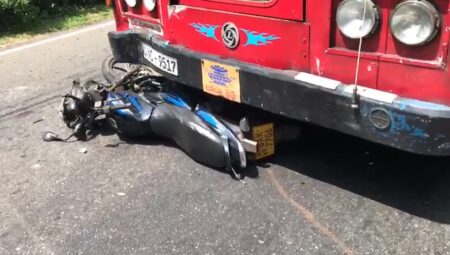 අධික වේගය නිසා සිදුවූ බිහිසුණු අනතුර