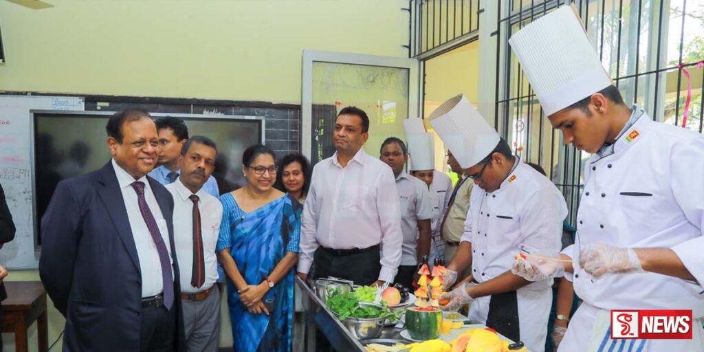 උසස් පෙළ සිසුන්ට වෘත්තිය අධ්යාපනය දීපව්යාප්තව