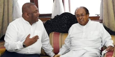 රොනී ගේ අවමංගල්යයේ මංගලට කතාවක්