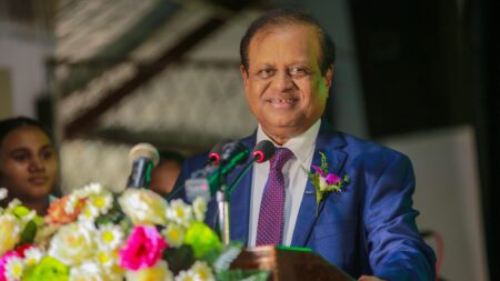 තොරතුරු තාක්ෂණය සමඟ කෘතිම බුද්ධිය 8 ශ්රේණියෙන් ඉහළ දරුවන්ට