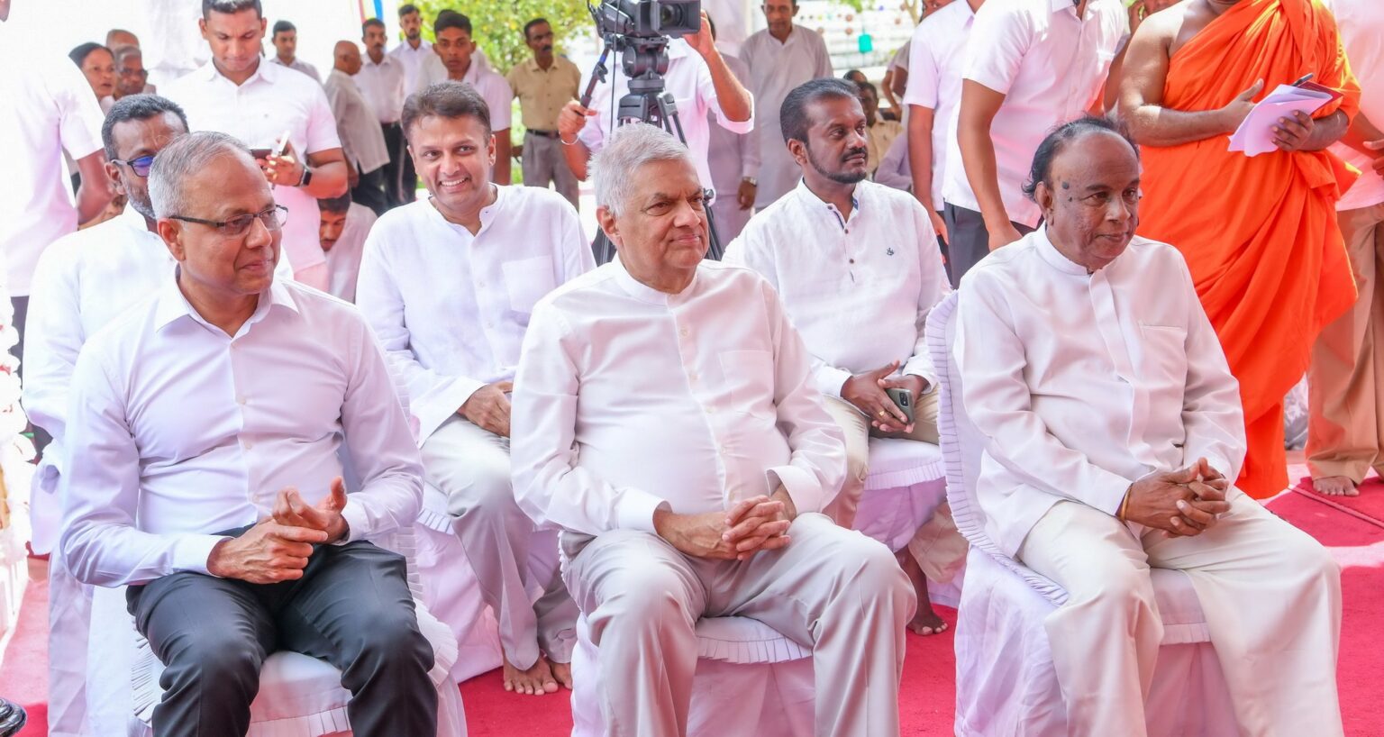 අවශ්යතා අනුපිළිවෙළට වාහන ආනයනය කිරීමට ඉදිරියේදී
