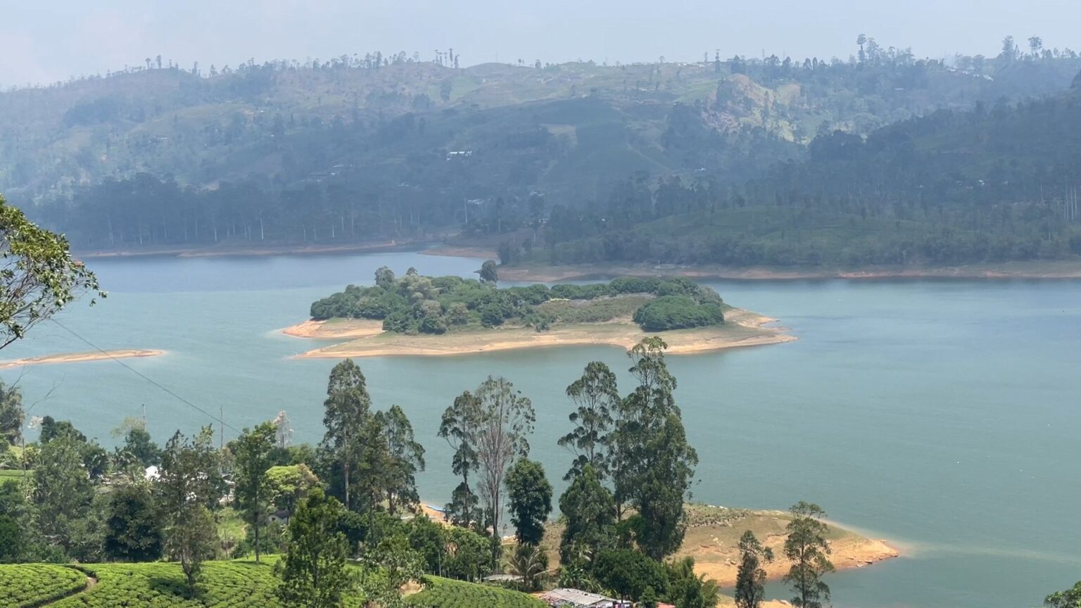 කාසල්රි සහ මවුස්සාකැලේ ජලාශවල ජල මට්ටම පහලට